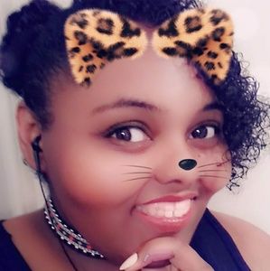 Meet your Posher, Brittney